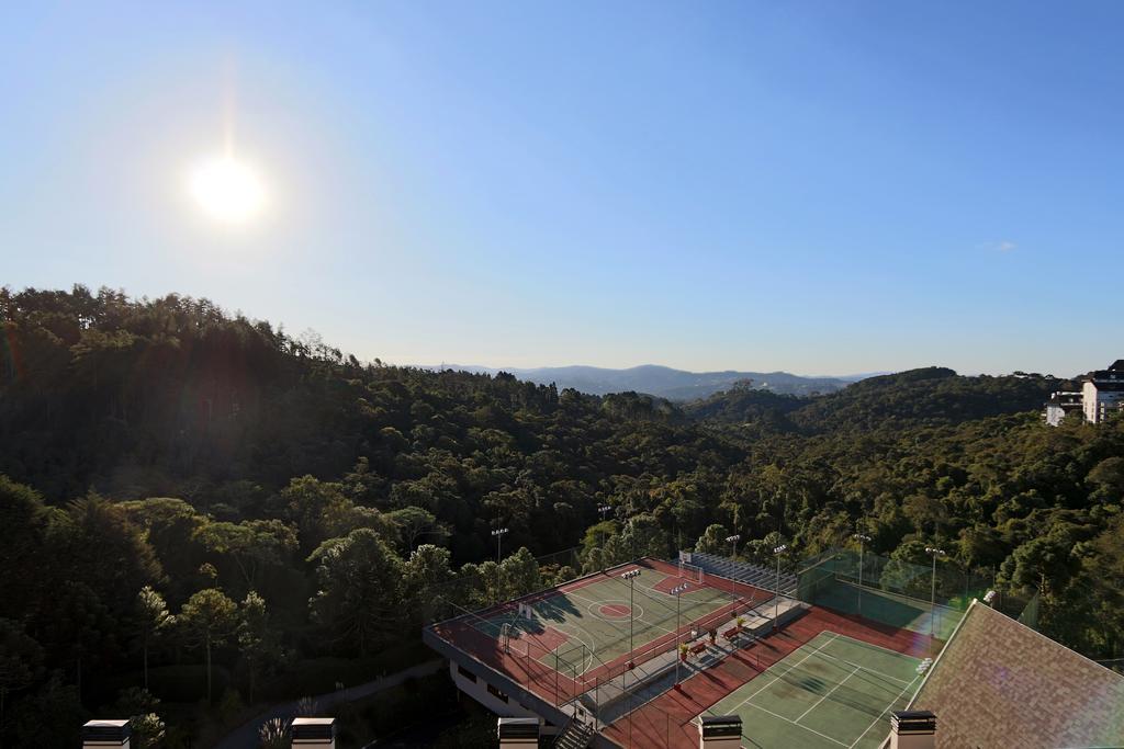 ホテルQuatre Saisons Campos do Jordão エクステリア 写真